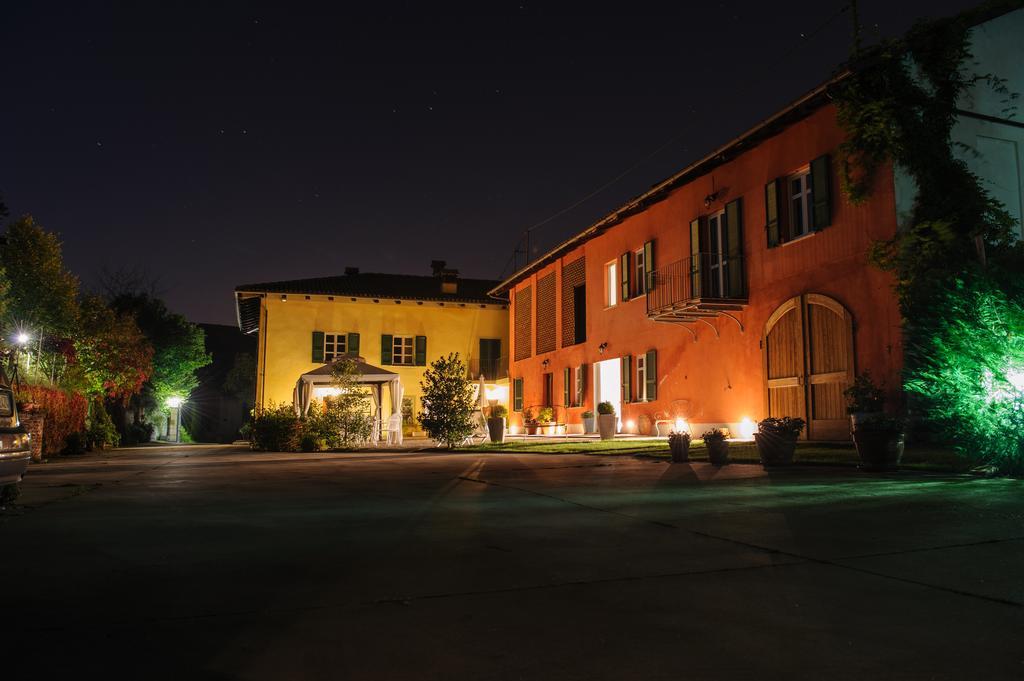 Agriturismo Paitin Алба Екстериор снимка